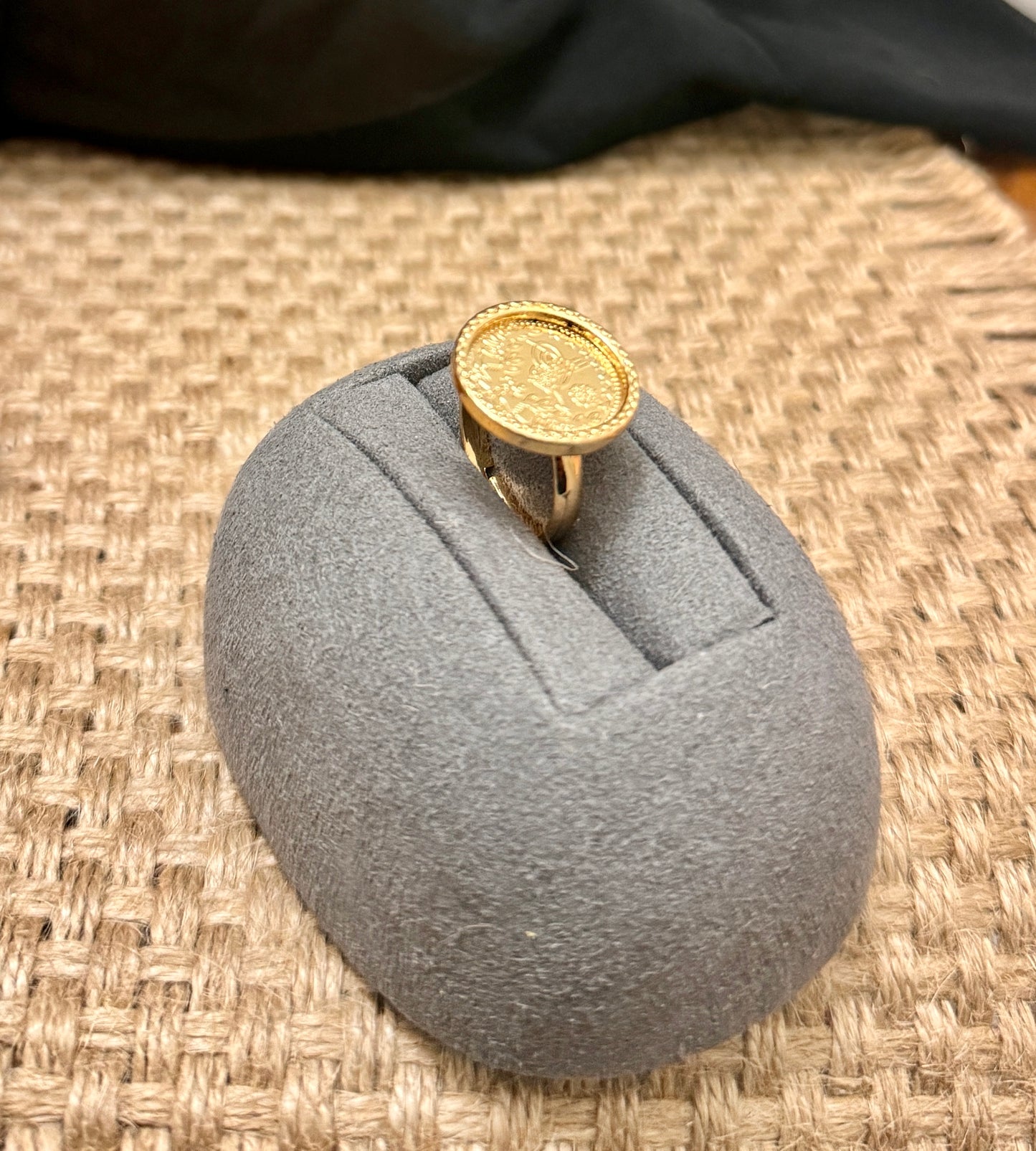 Coin ring