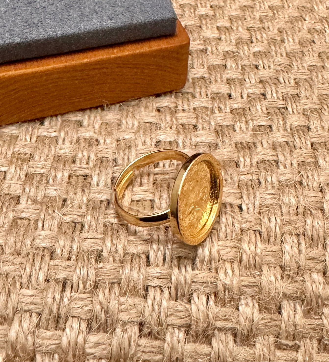 Coin ring