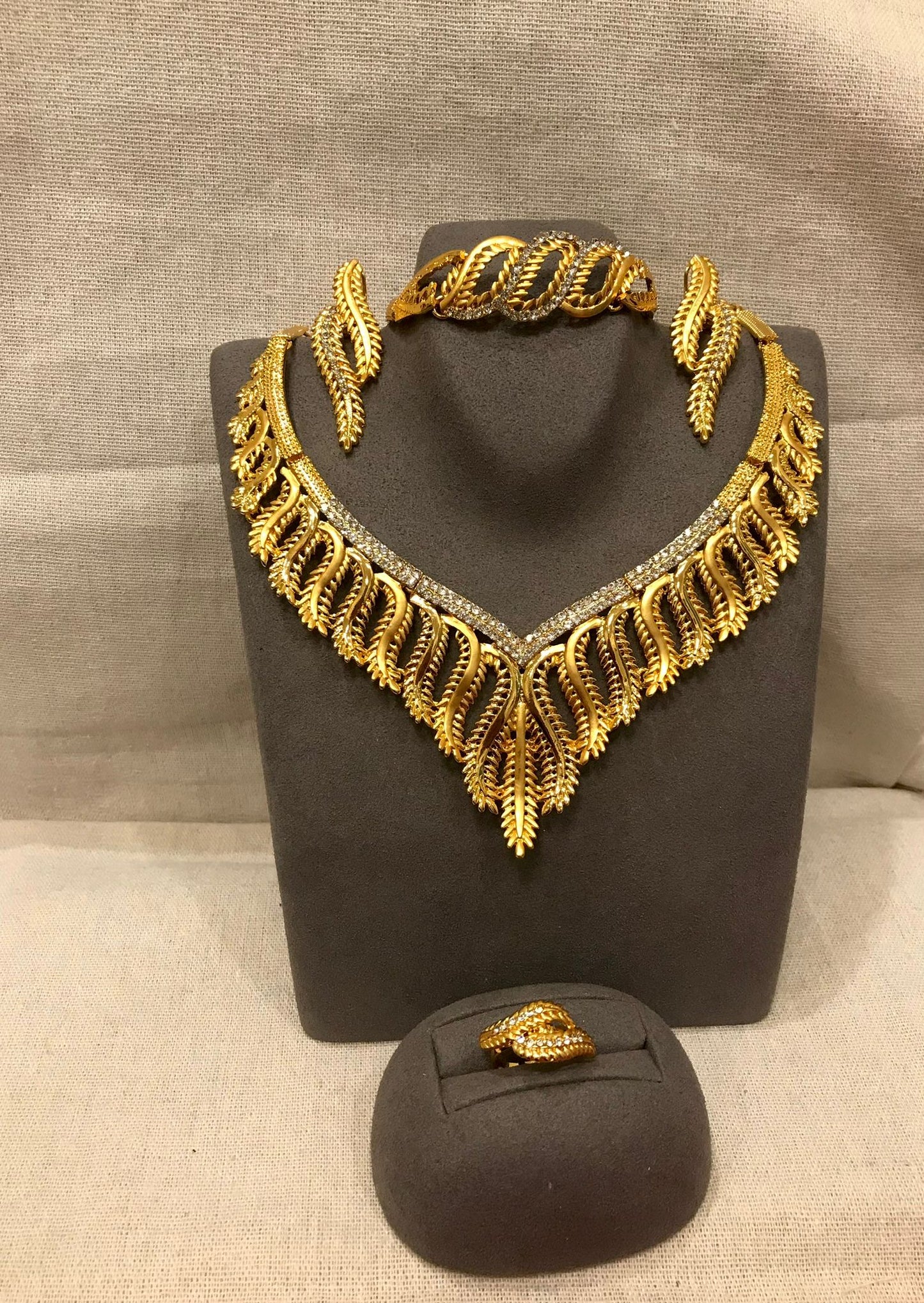 Gold Jewelry Set