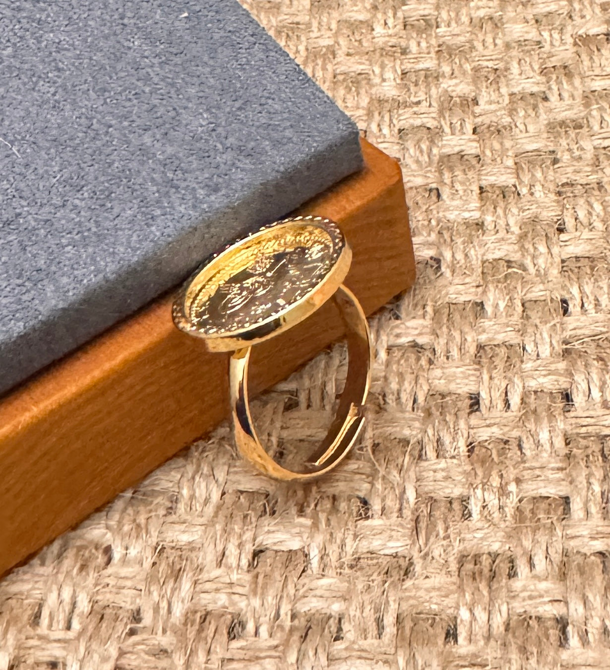 Coin ring