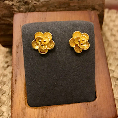 Flower Shape Small Stud earrings, Dainty Stud Earrings