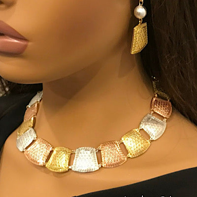 Gold jewelry set for women