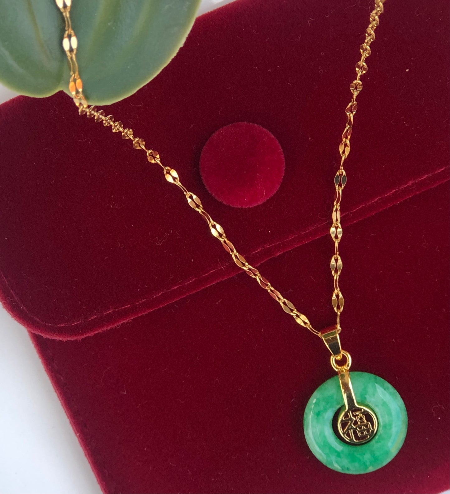 Jade Necklace, Love Character