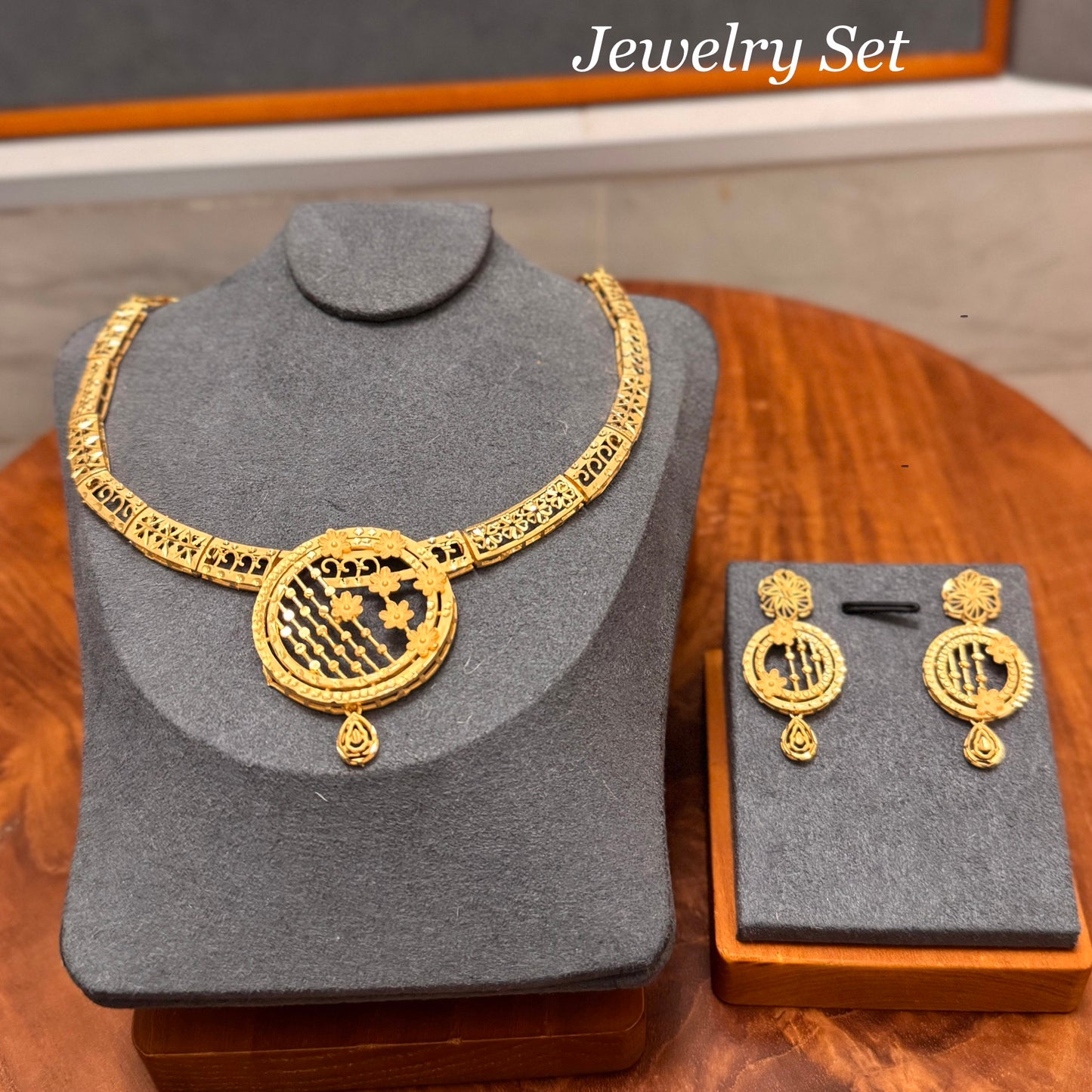 Necklace & Earrings Set