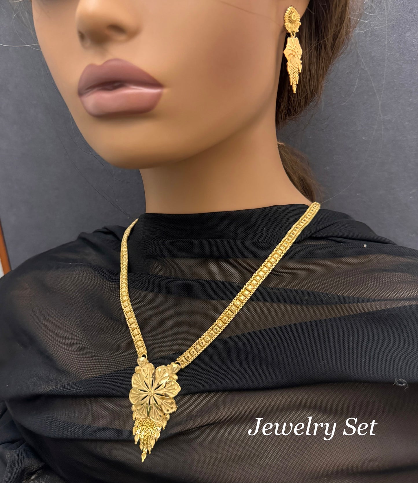 Necklace & Earrings Set