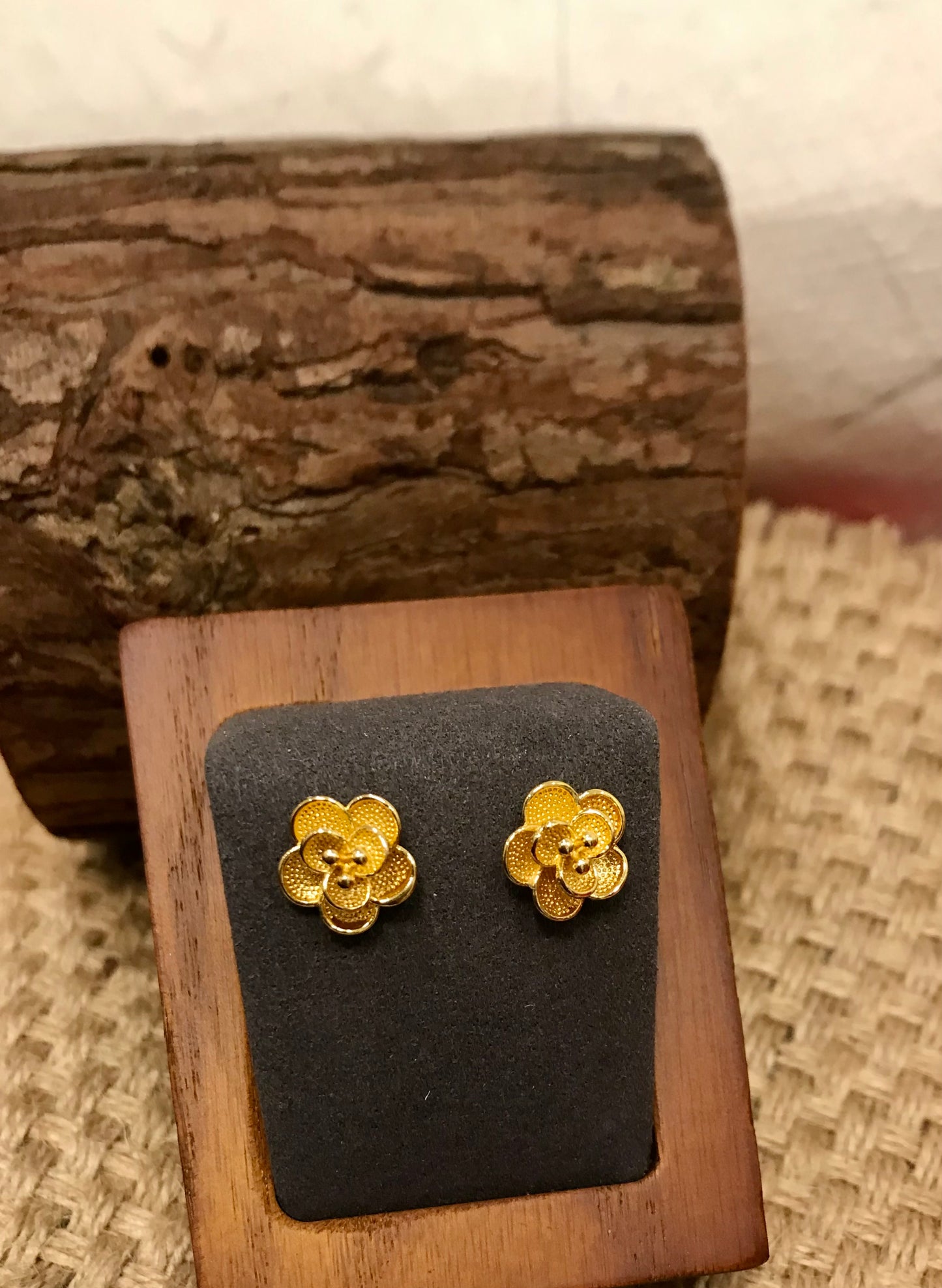 Flower Shape Small Stud earrings, Dainty Stud Earrings