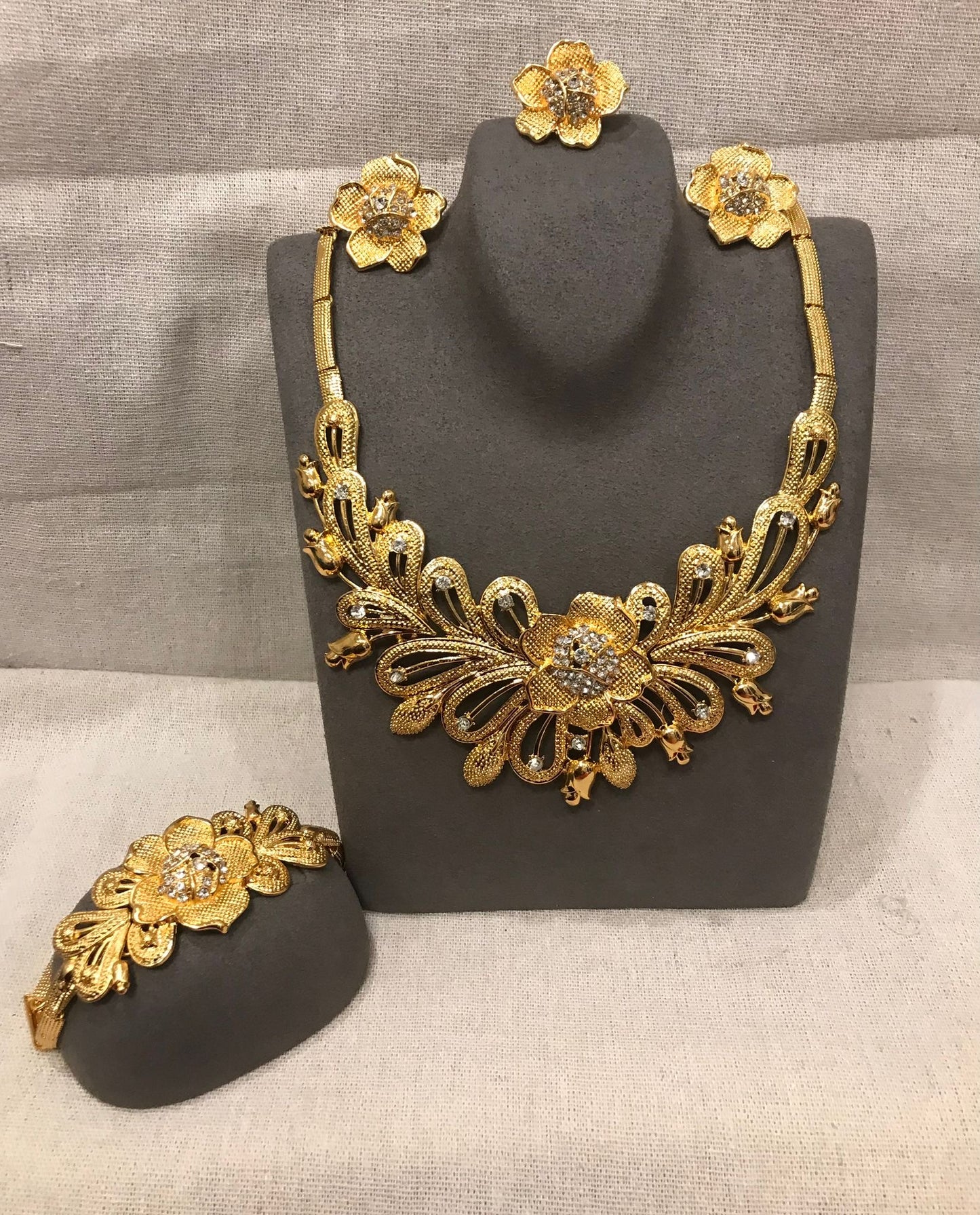 Gold Jewelry Set
