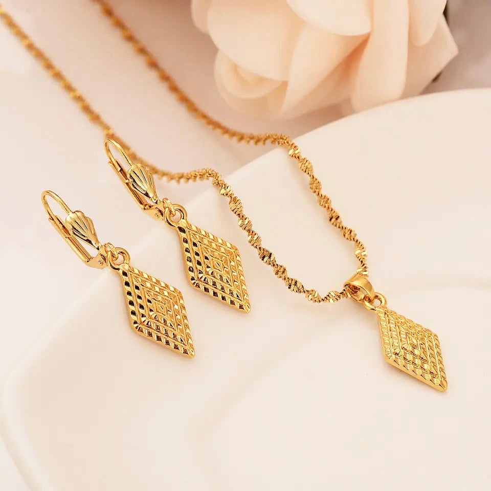 Gold Jewelry Set