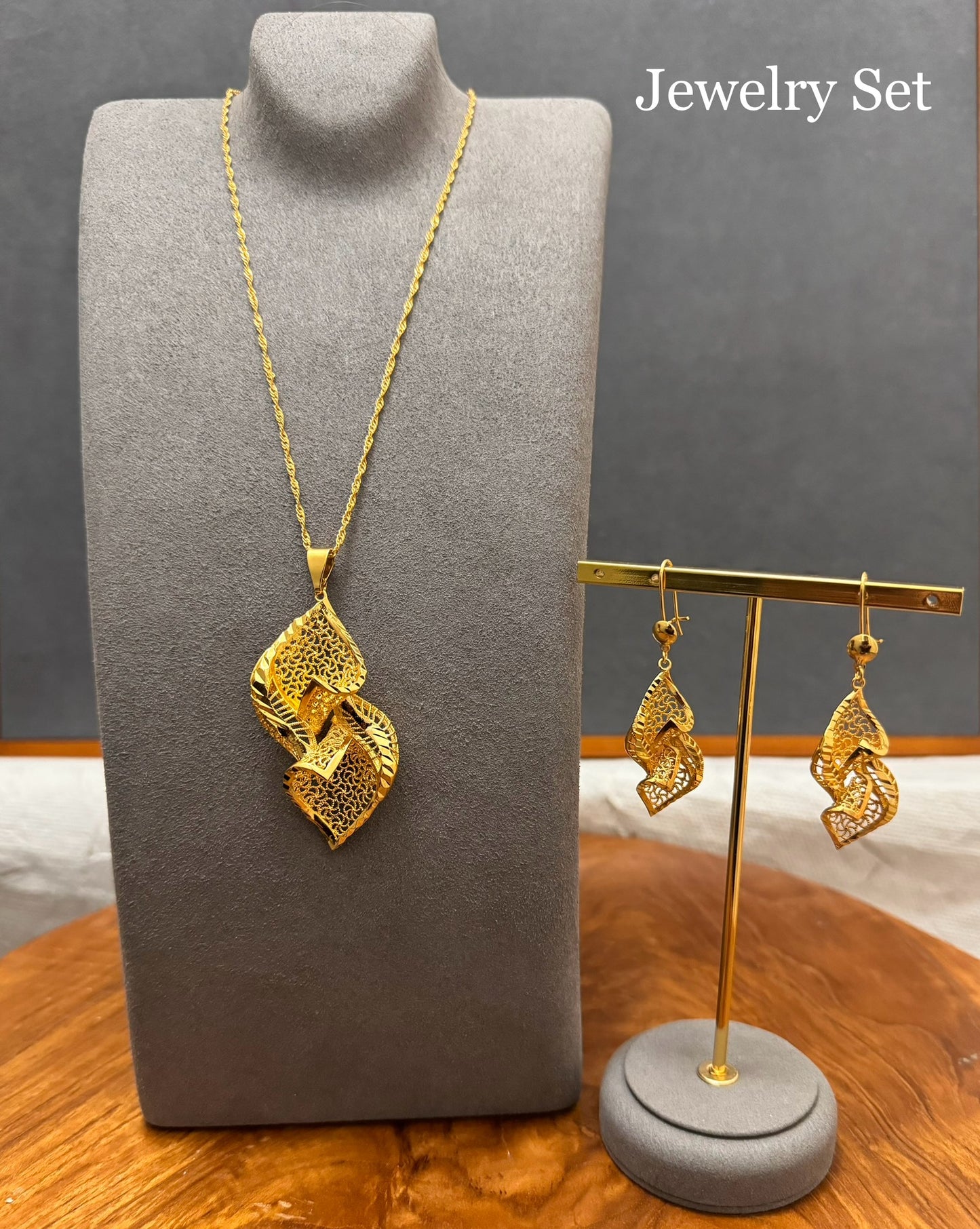 Gold Jewelry set for Women