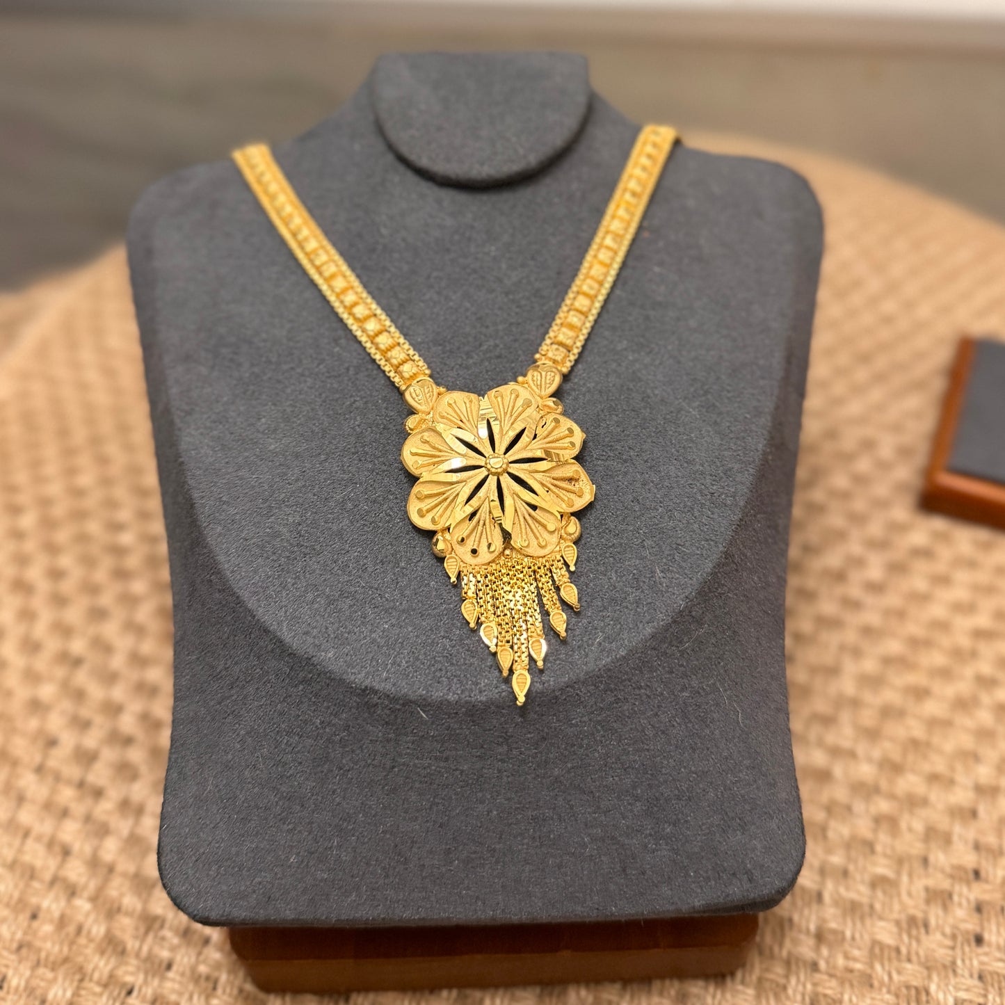 Necklace & Earrings Set