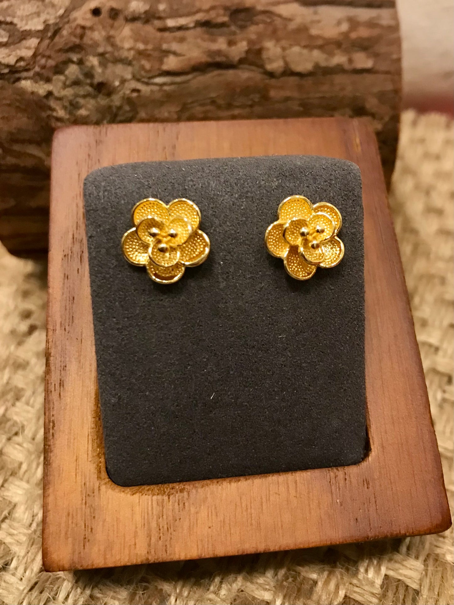 Flower Shape Small Stud earrings, Dainty Stud Earrings