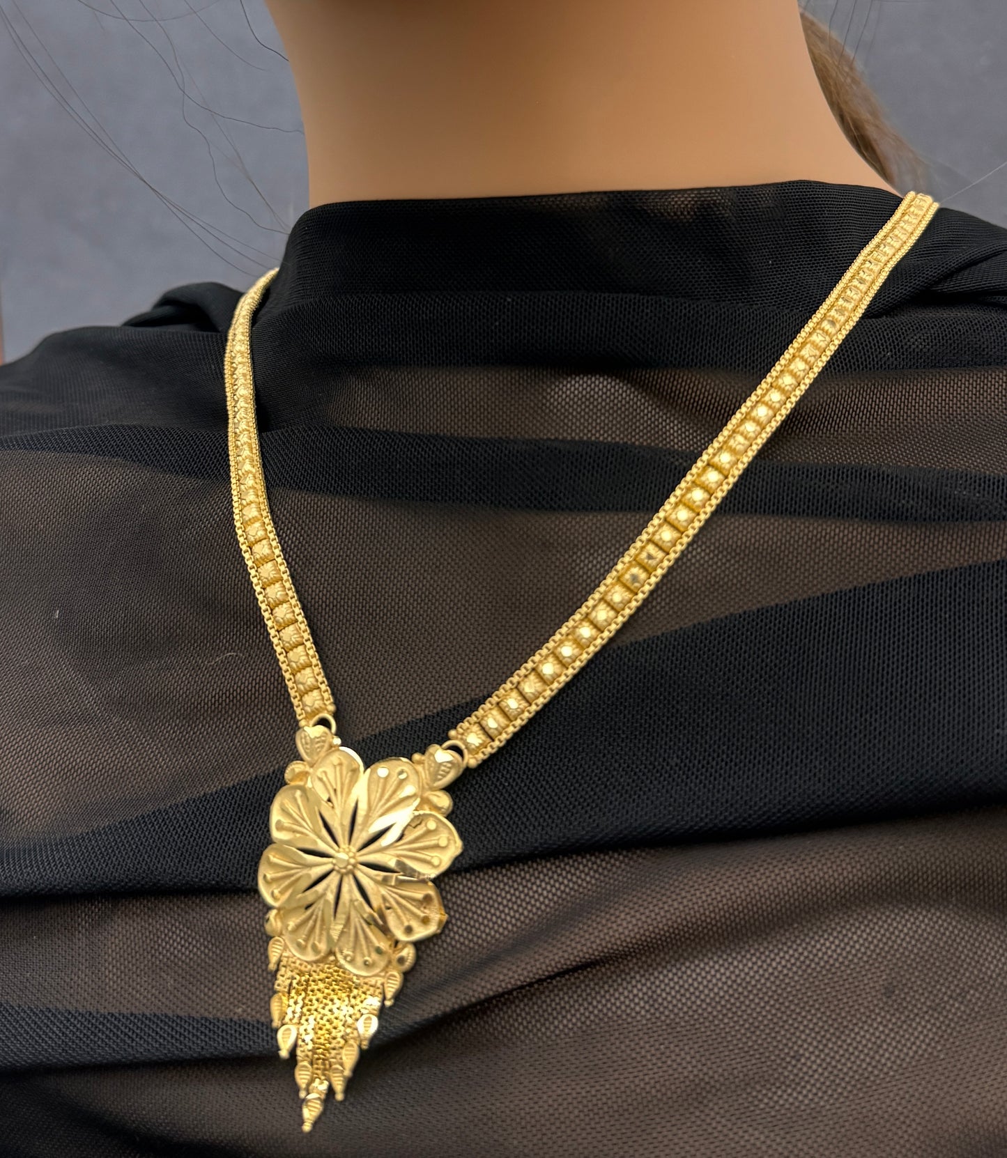 Necklace & Earrings Set