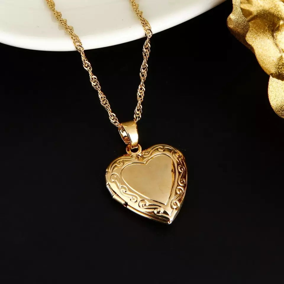 Heart Necklace, Photo Locket Necklace, Gold Heart Necklace, Gift for Her